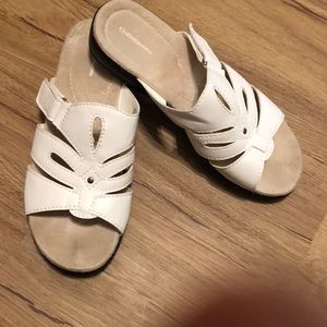 Croft&Barrow White slide sandals